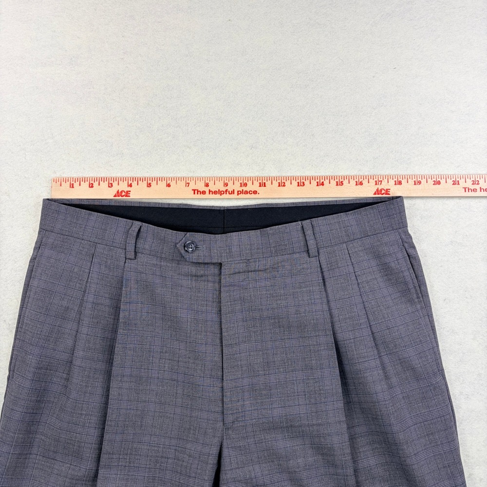 Jos A Bank Mens Gray Glen Plaid Blue Accent 2 Piece Pleated Suit 42R 36x30 - Picture 13 of 15